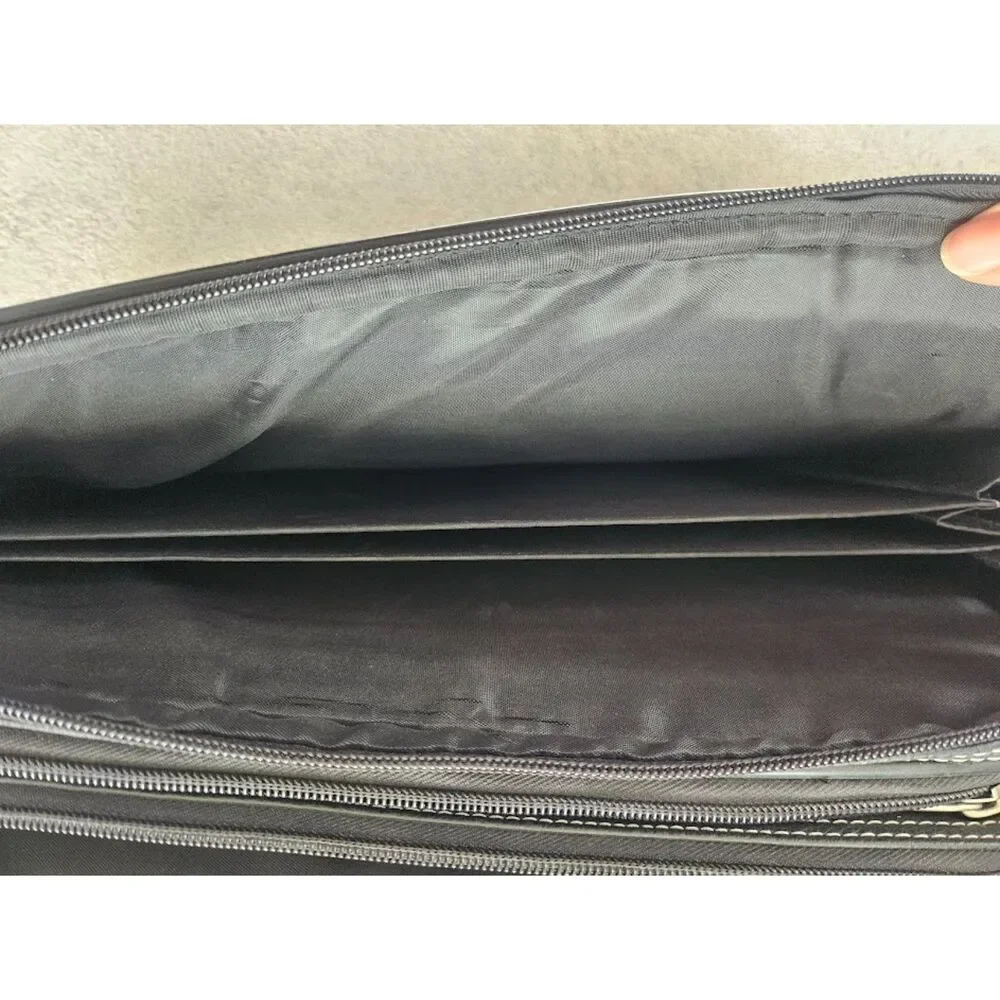 Black shoulder messenger bag for laptop